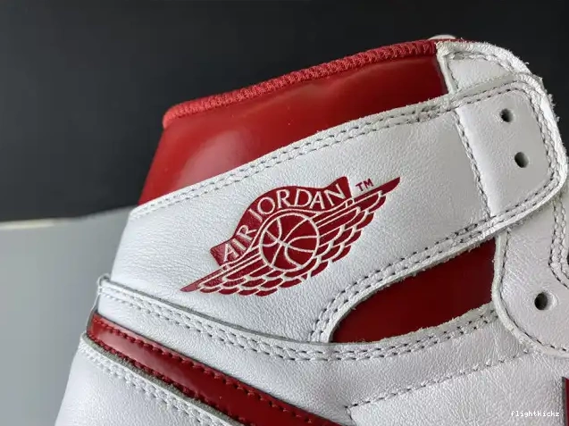Metallic Jordan Red Air (2017) 1 555088-103 Retro 0519